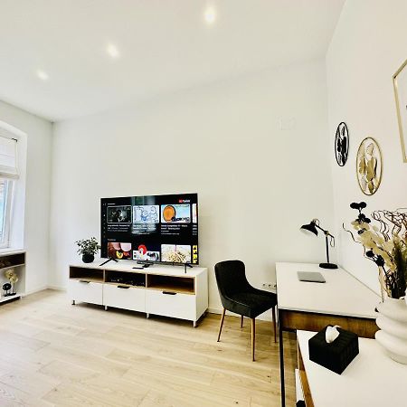 Clever Studio Near Central Shopping Center Kluż-Napoka Zewnętrze zdjęcie
